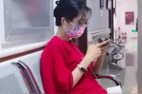 于文华23岁女儿现身，身材优越大长腿吸睛，曾被郭德纲为儿子做媒图片