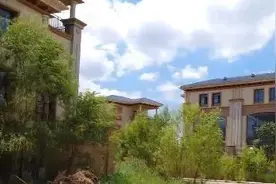 宁夏银川发现烂尾别墅群，近百栋无人居住，到底怎么回事？图片