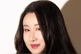 锤娜丽莎才是宝藏歌手，大家都被她征服了，自信和实力很重要图片
