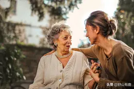 63岁丧偶女人忏悔，跳了两年广场舞，我没了清白，也毁了后半生图片