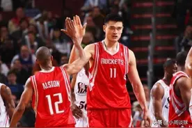 姚明是NBA2002年的状元秀，那当年的第二、三顺位球员是谁？图片