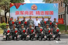 扬帆起航踏征程，送兵入伍铸军魂图片
