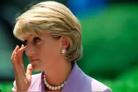 戴安娜三姐弟齐聚一堂，姐姐五官轮廓神似王妃，弟弟发量强过侄子图片