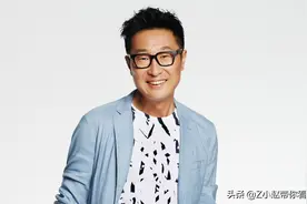 小品《真情30秒》林永健搞笑造型登场，戏码十足笑翻全场图片