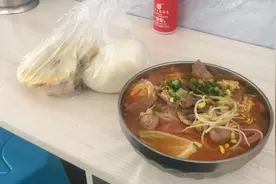 驱车300公里就为了这碗酸汤粉图片