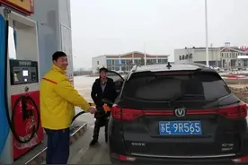 中国石油河南加油站超800座，助农直播销售300万图片