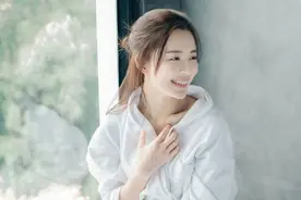 美女演员温心图片
