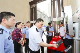 江海率队至吴江区公安局调研督导图片