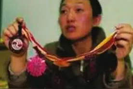 获9枚金牌世界冠军，退役后沦为搓澡工，被教练骗服禁药终生不孕图片