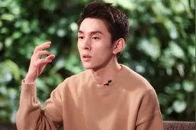 李佳琦生父收入上亿，却被曝在工地开车？称不用儿子血汗钱图片