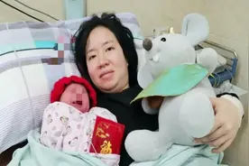 孩子刚出生就失聪，问题到底出在哪？孕期妈妈这些事需要避免图片