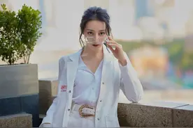 女星“眼镜杀”大盘点，杨幂知性、热巴霸气，杨紫元气满满图片