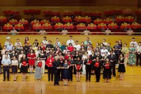 “育才天籁 唱响琴台”——武汉市育才小学合唱团荣获“第十六届中国合唱节”童声组金奖图片