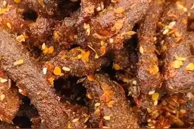 麻辣牛肉干：一腌一炸一拌，香醇有嚼劲，学会它不用去外面买了！图片