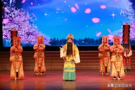 鄱阳湖畔唱响鄱阳最强音图片