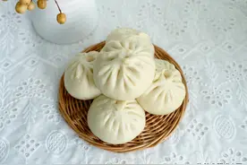 夏天吃包子就爱吃这馅，清香美味又多汁，1次发酵白胖暄软吃不够图片