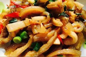 美食推荐：香辣鸡胗，辣椒腐竹炒肉片，爆炒肉皮的做法图片