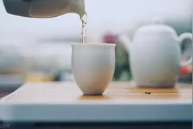 穷则独善其身，达则兼济天下图片