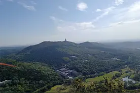 我与青山不了情图片