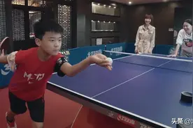 王楠儿子再次神模仿伊藤美诚，逗笑陈鲁豫，王楠：伊藤本人看傻了图片