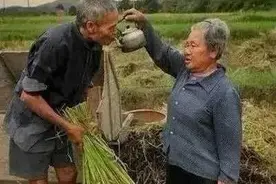 老公老家在农村，厕所不分男女，好不想回去，我该怎么办？图片
