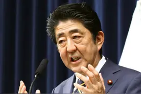 安倍晋三：日本人眼中最窝囊的首相，在家怕老婆，在外“更丢脸”图片