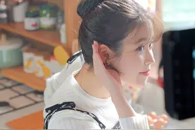 李知恩，时光恩宠，温柔的流过，没带走什么，却留下很多图片