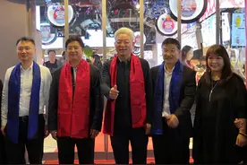 广西桂林庙王街两岸青年创业孵化基地揭牌图片