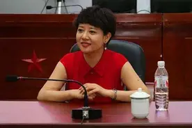 从职专生到央视著名主持人的成功逆袭，丁丽做到了！图片