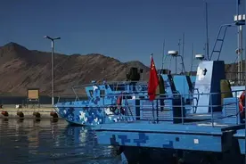 西海舰队配国产攻击艇，美俄大国山寨不亦乐乎，原型来自北欧峡湾图片