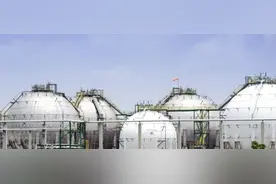 中石油为何准备自建LNG船队？图片