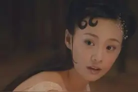 深扒郑爽发疯之路，网友：2015年她发生了什么？像换了个人？图片