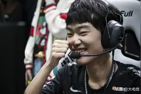 LOL-季中杯：knight艾克秒杀Faker沙皇，TES成功淘汰T1晋级半决赛图片