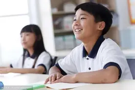 初中男生自以为"很low"的3种行为，其实在女生眼里，看来很“酷”图片