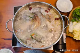 海口老街这家牛杂火锅，牛棒骨高汤，人均30吃到撑图片