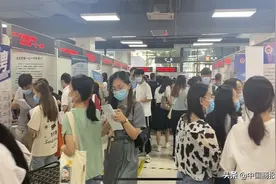 “双减”风暴之下，编制内教师岗位或成“香饽饽”图片