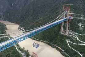 金沙江特大桥合龙，武汉“建桥国家队”又创了三个世界第一图片
