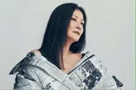 陈慧珊宣告全面复出，气场依旧强大，转行做英文老师或因兴趣爱好图片