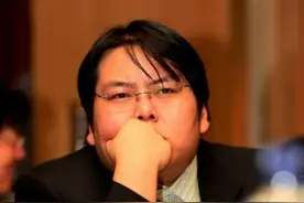 失踪的首富：父亲被枪杀，22岁仓促接班，如今被债主2100万公开悬赏图片