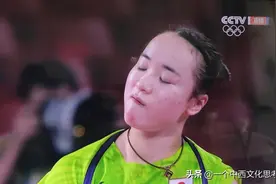 大头变摇头！莎莎暴击伊藤美诚，中国女乒包揽女单冠亚图片
