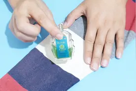 衣服沾上笔渍难清洗，教你一个小妙招，几分钟去除笔渍不留痕迹视频封面
