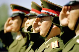 我的军人父亲图片
