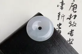 预算千元左右该怎么买翡翠？千万别想着捡漏，要有清醒的认识图片