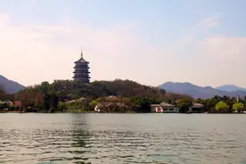 唐代很经典的一首词，意境不输宋词，值得一读图片