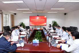 北医三院党委理论中心组召开专题会深入学习贯彻党的十九届六中全会精神图片