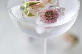 又美又仙的“花冰”小方块，其实制作起来非常容易图片