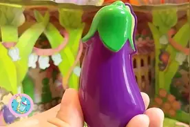 戴茜的童话屋房间蔬菜水果玩具都放在阁楼 切切乐一起玩！视频封面