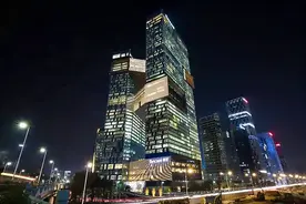 腾讯市值蒸发了2万多亿，马化腾却不紧张，早就套现了近3百亿图片