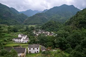 安徽“被遗忘”的古村落，藏在石台县大山中，美景不输世外桃源图片