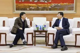 伊利董事长潘刚会见国家开发银行内蒙古分行行长臧国平图片
